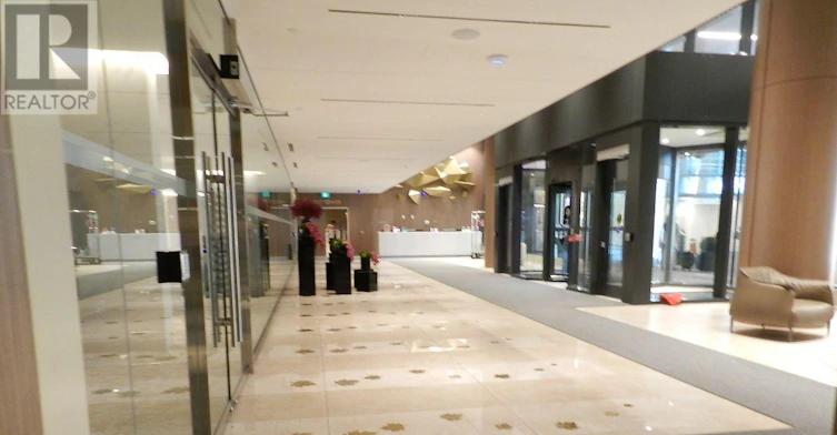 5601-1 Concord Cityplace Way, Toronto, ON, M5V 0X3 - 3