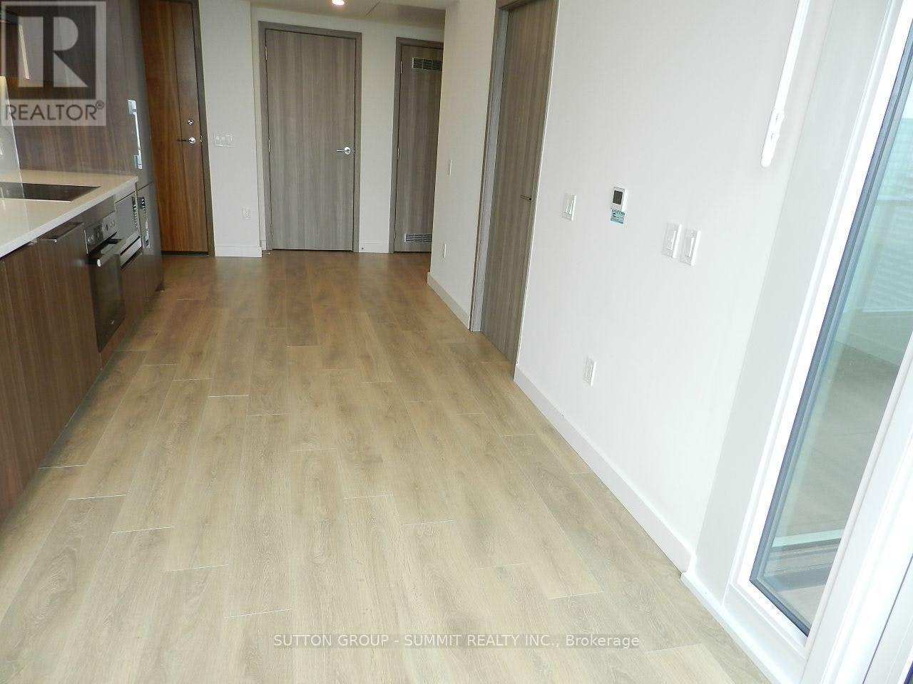 5601-1 Concord Cityplace Way, Toronto, ON, M5V 0X3 - 18