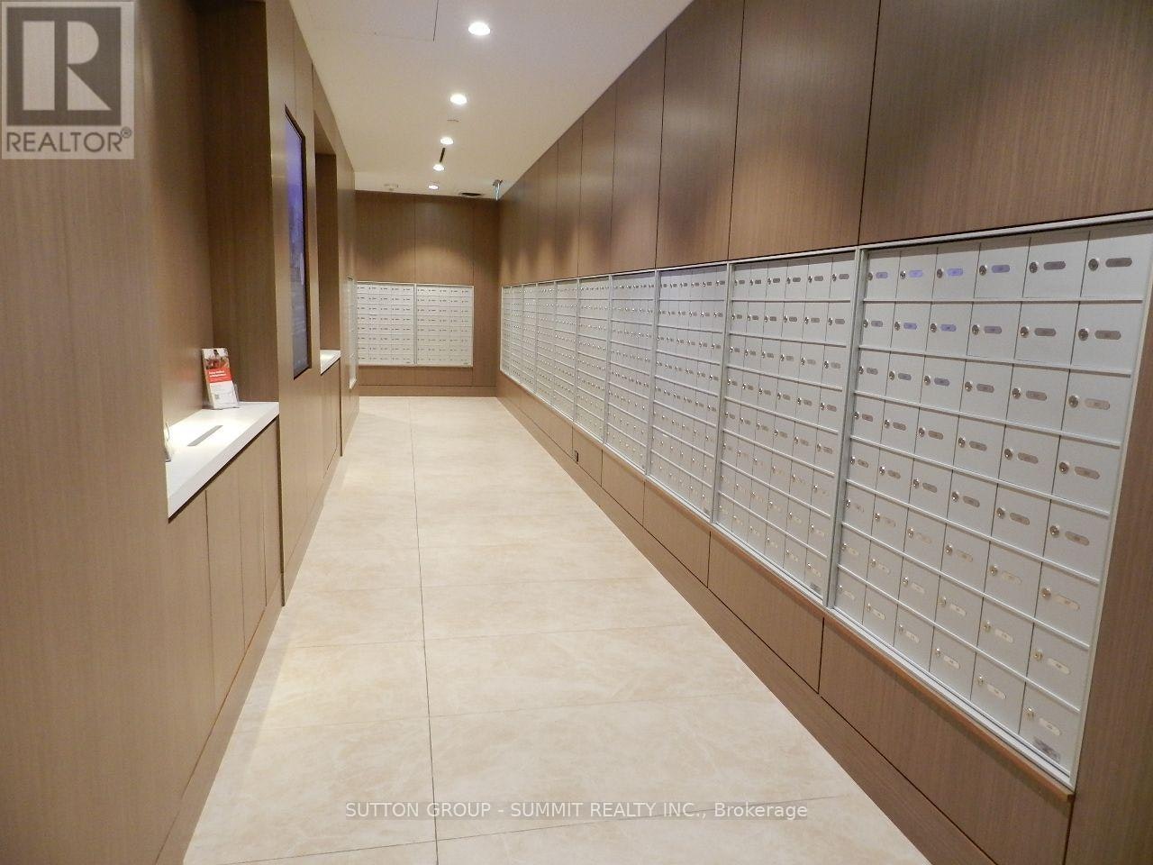 5601-1 Concord Cityplace Way, Toronto, ON, M5V 0X3 - 5