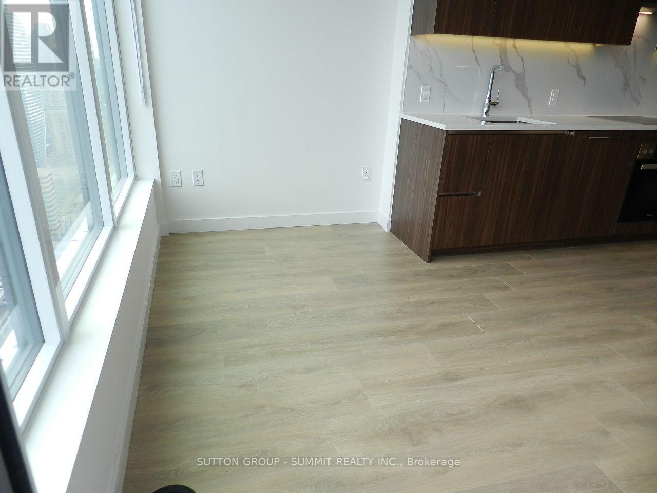 5601-1 Concord Cityplace Way, Toronto, ON, M5V 0X3 - 20