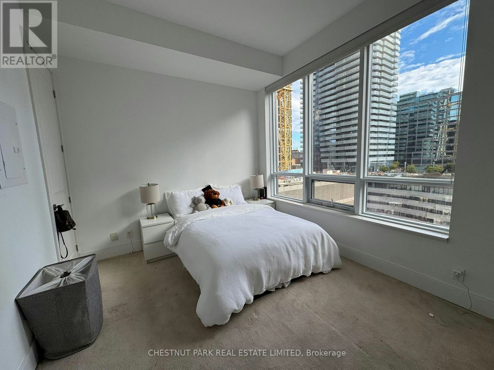 1102-21 Balmuto Street, Toronto, ON, M4Y 1W4 - 2