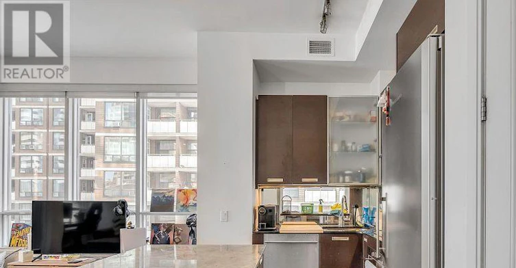 802-21 Balmuto Street, Toronto, ON, M4Y 1W4 - 11