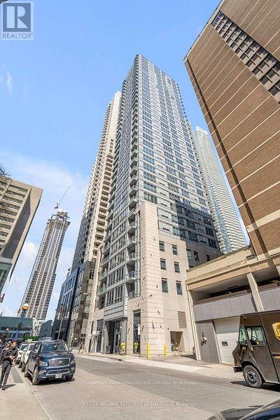 802-21 Balmuto Street, Toronto, ON, M4Y 1W4