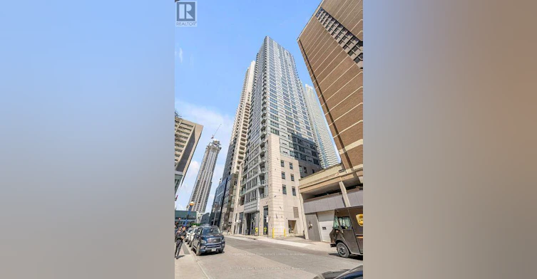802-21 Balmuto Street, Toronto, ON, M4Y 1W4