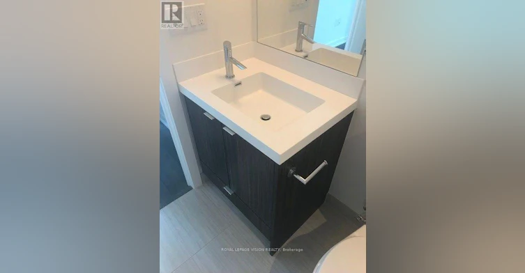 2703-10 York Street, Toronto, ON, M5J 0E1 - 10