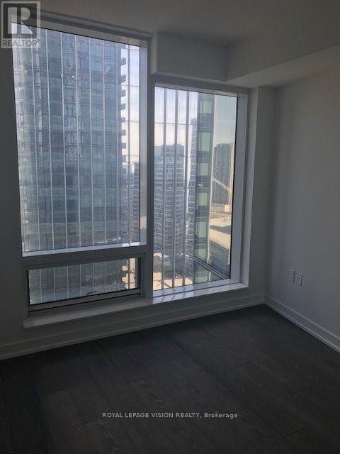 2703-10 York Street, Toronto, ON, M5J 0E1 - 4
