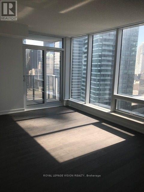 2703-10 York Street, Toronto, ON, M5J 0E1 - 3