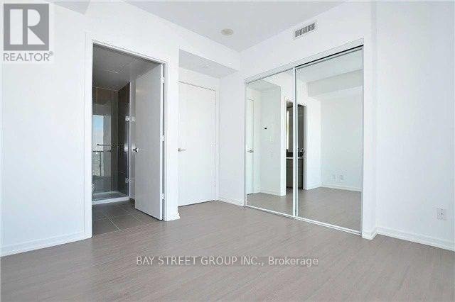 2611-101 Peter Street, Toronto, ON, M5V 0G6 - 11