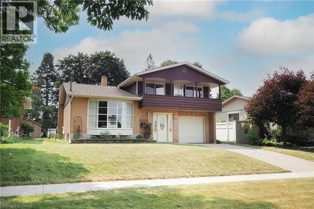 15 Gilmour Crescent, Kitchener, ON, N2M 4N5