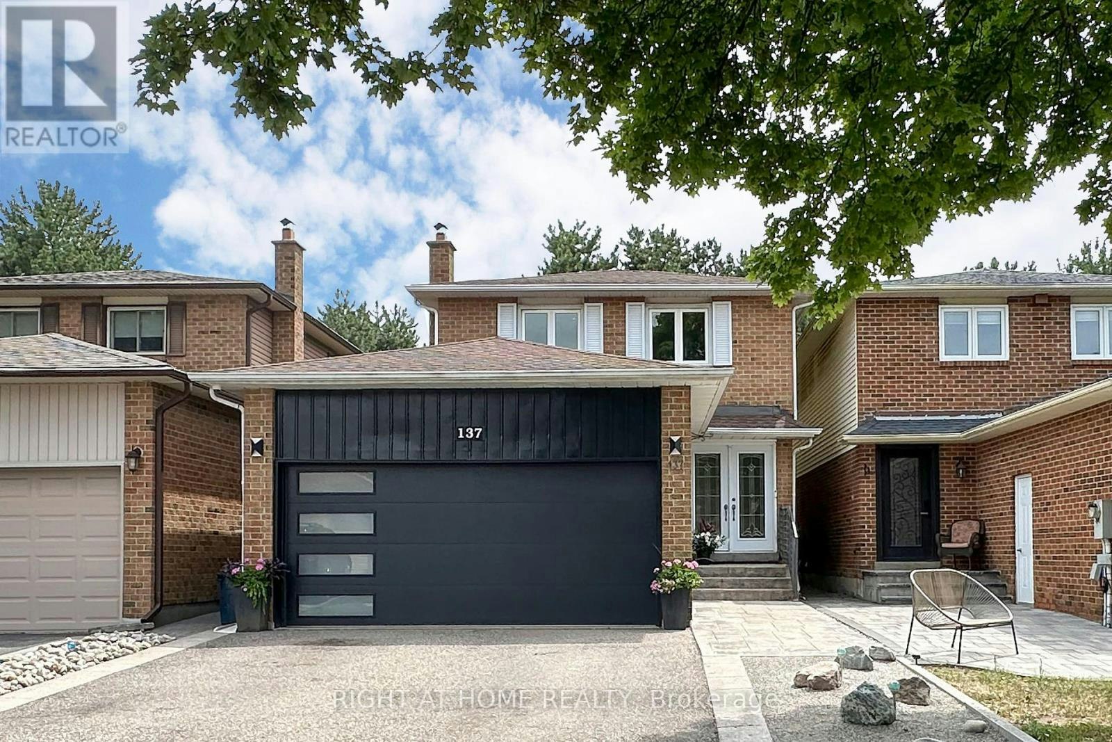 137 Joanna Crescent, Vaughan, ON, L4J 5G3
