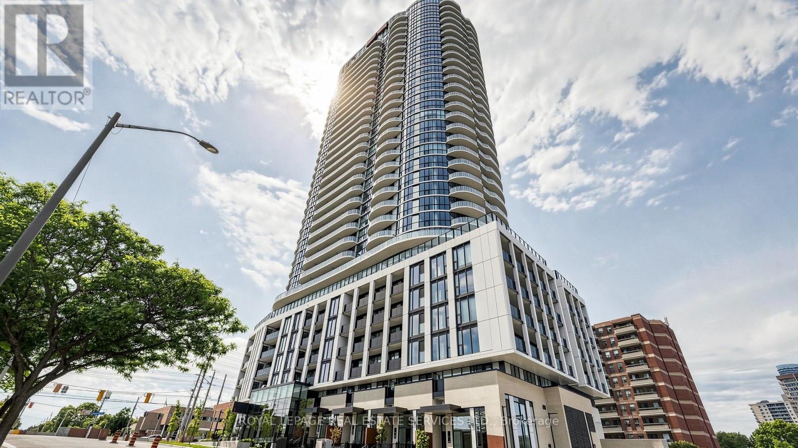 3206-1 Fairview Road E, Mississauga, ON, L5A 0B4 - 2