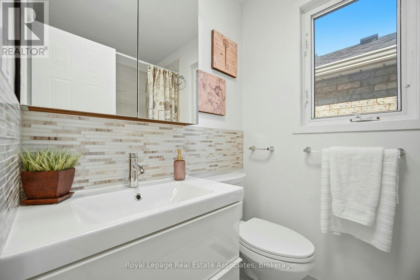 1308 Valerie Crescent, Oakville, ON, L6J 7E2 - 23