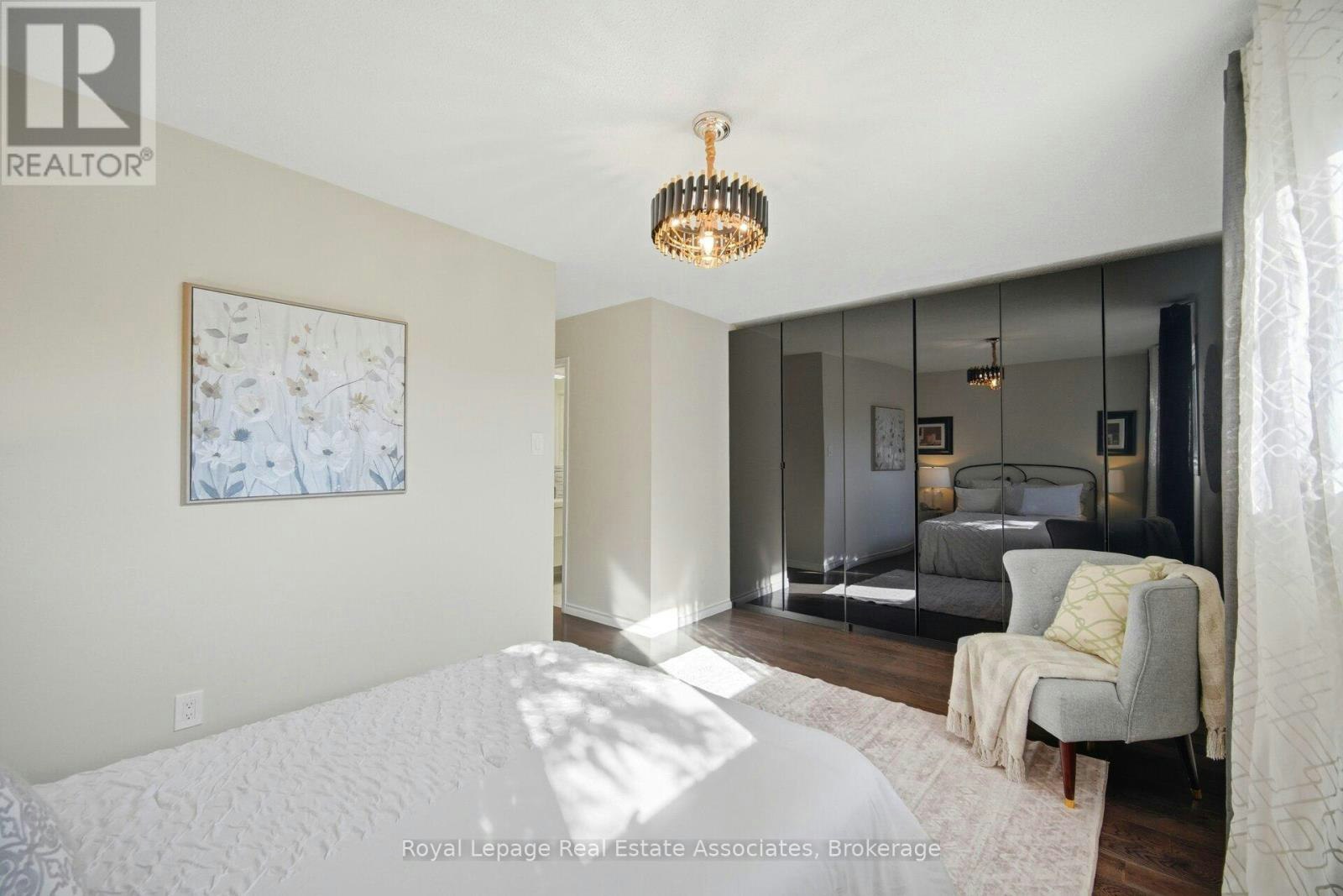 1308 Valerie Crescent, Oakville, ON, L6J 7E2 - 22