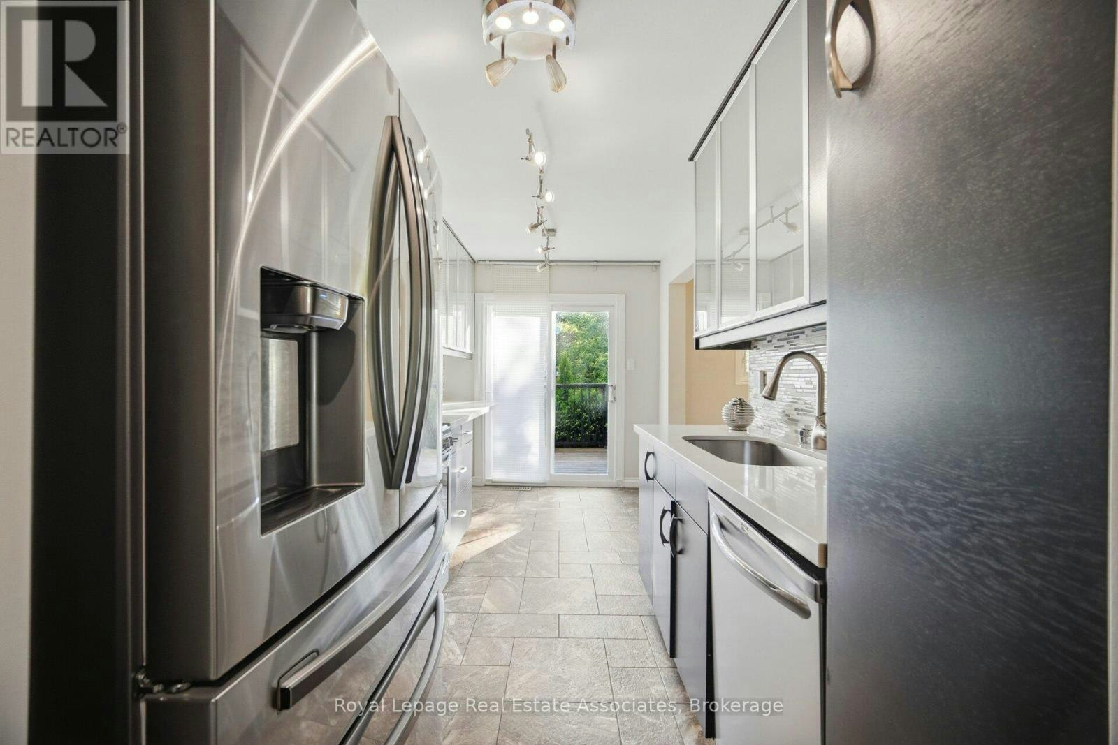 1308 Valerie Crescent, Oakville, ON, L6J 7E2 - 12
