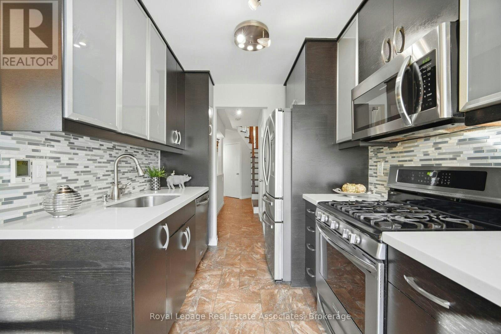 1308 Valerie Crescent, Oakville, ON, L6J 7E2 - 11