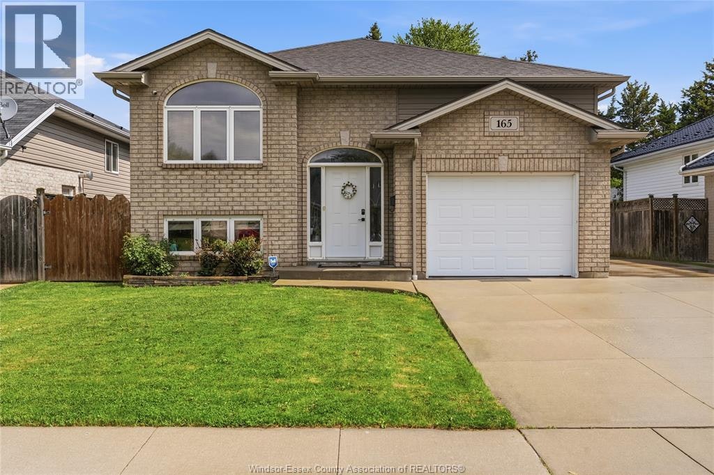 165 Thomas Avenue, Chatham-Kent, ON, N8A 5H5