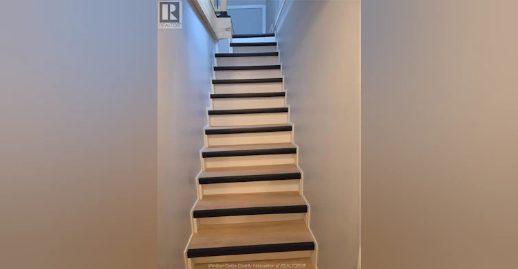 456 Elliot East, Windsor, ON, N9A 3R9 - 4