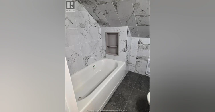 456 Elliot East, Windsor, ON, N9A 3R9 - 8