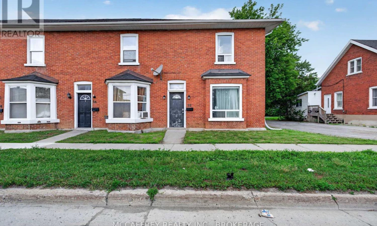 52 Moira Street W
