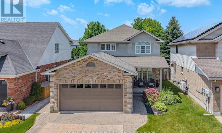 17 Carroll Crescent