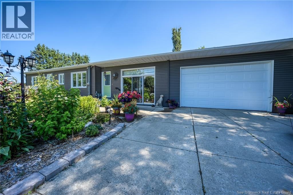 16 Beaulieu Street, Grand Falls, NB, E3Y 1C9