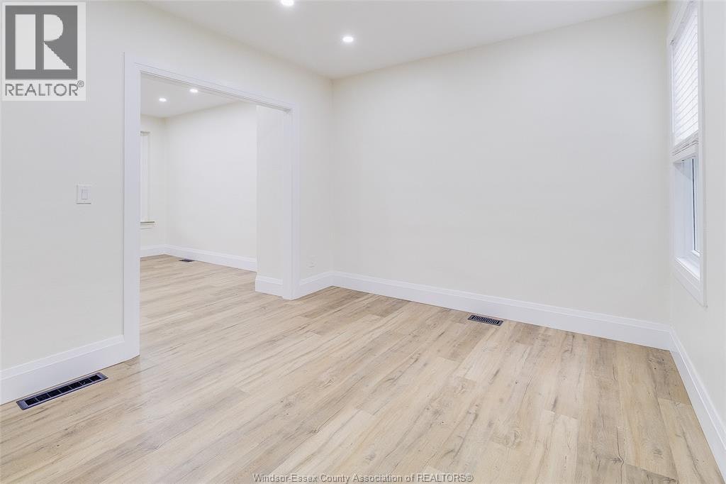 116 Elm Avenue, Windsor, ON, N9A 5G8 - 14