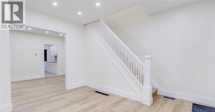 116 Elm Avenue, Windsor, ON, N9A 5G8 - 9