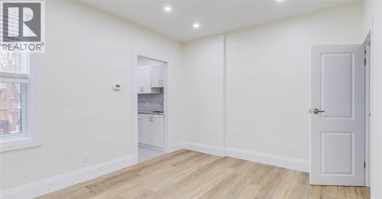 116 Elm Avenue, Windsor, ON, N9A 5G8 - 10