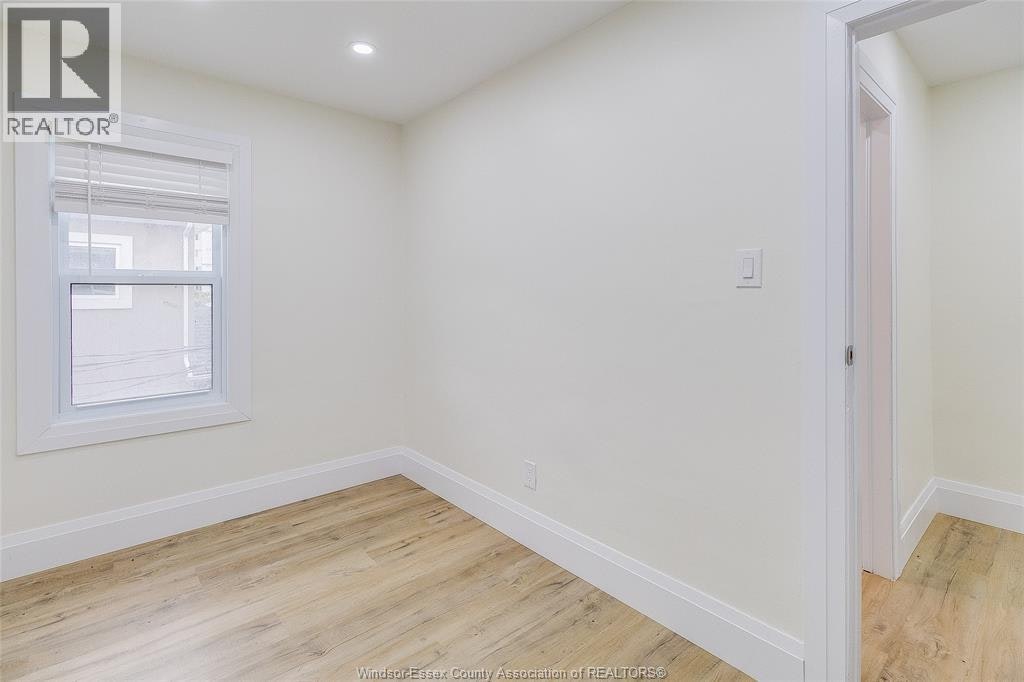 116 Elm Avenue, Windsor, ON, N9A 5G8 - 22