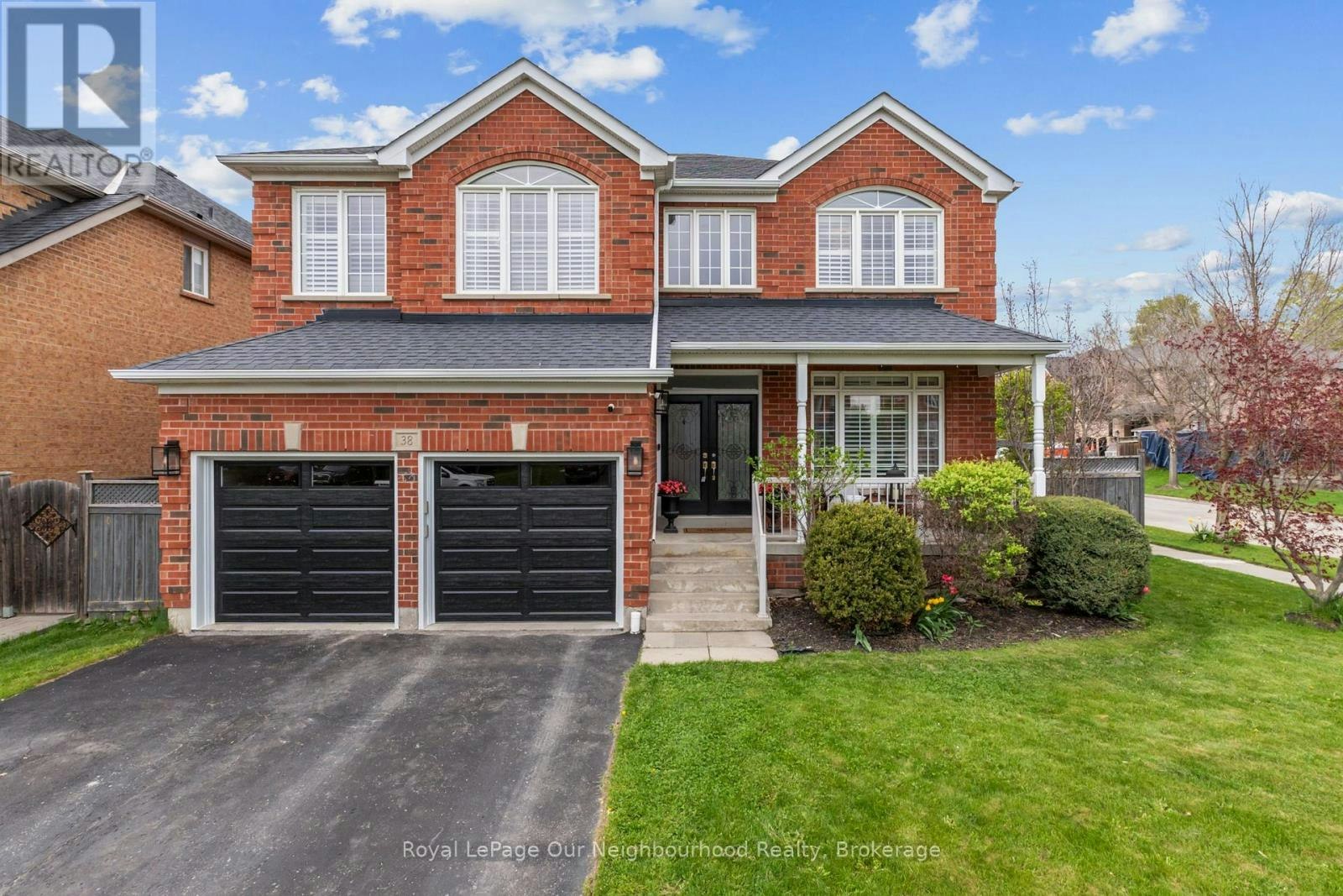 38 Vineyard Avenue, Whitby, ON, L1P 1X5