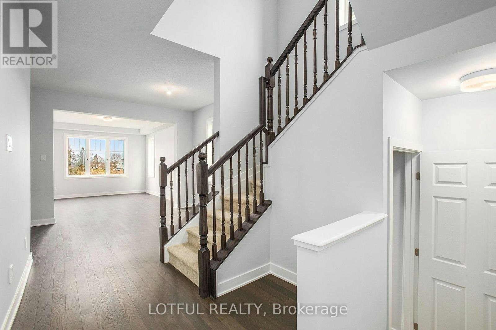 2104 Winsome Terrace, Ottawa, ON, K4A 5N1 - 4