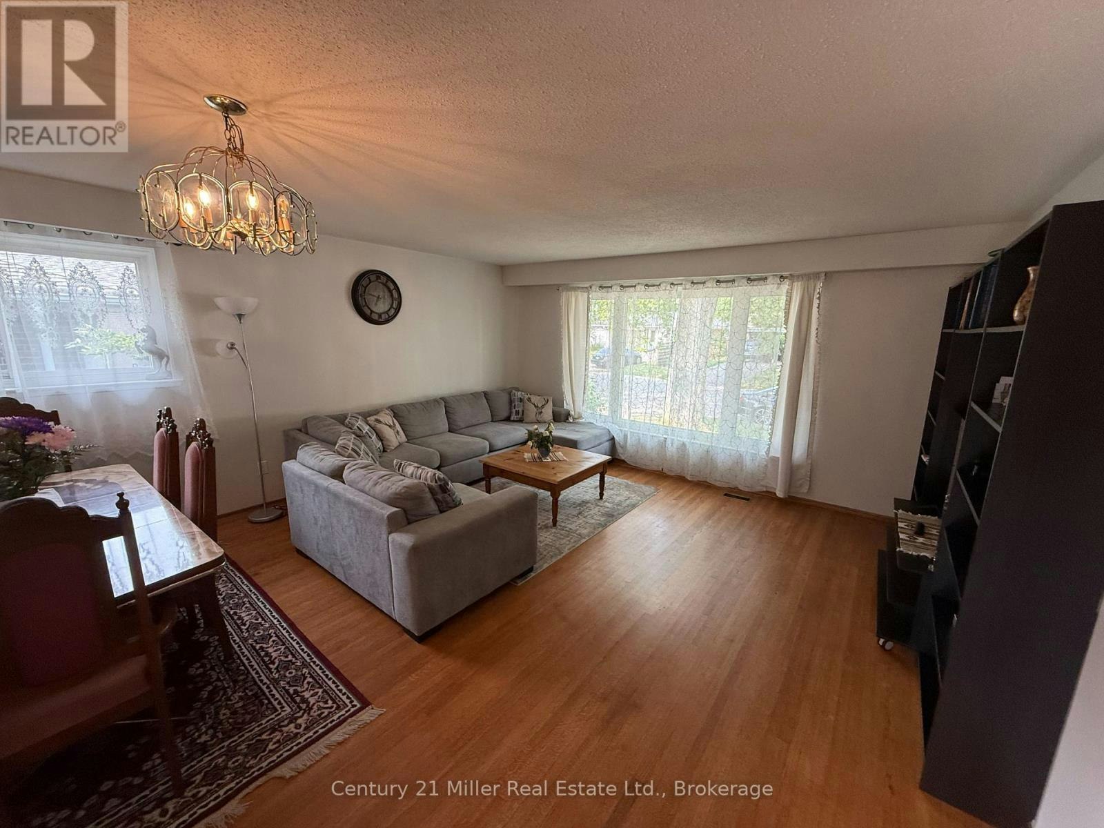 35 Melville Crescent, Brampton, ON, L6W 2S3 - 4