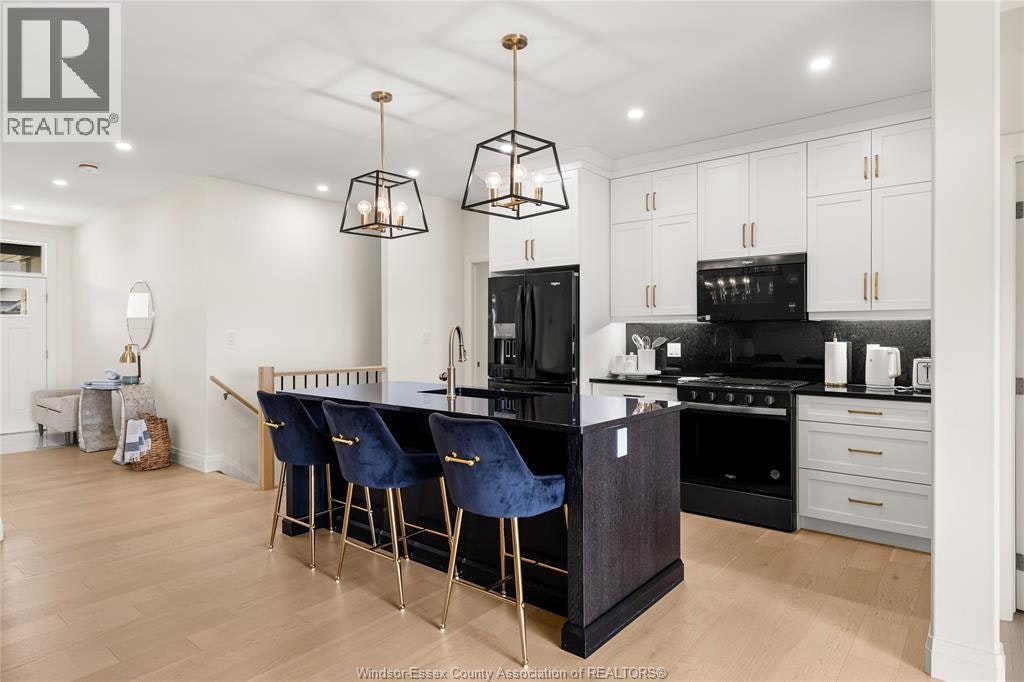 2578 Barkley, Windsor, ON, N8P 0E9 - 4