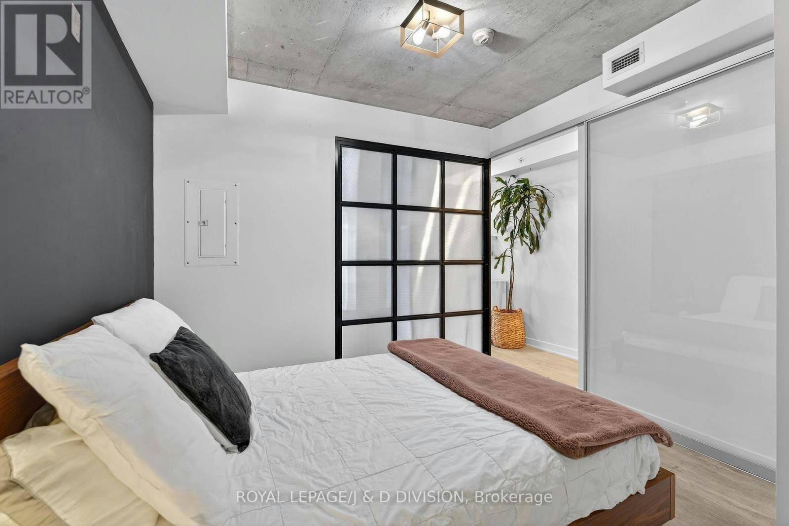 322-109 Ossington Avenue, Toronto, ON, M6J 0G1 - 4