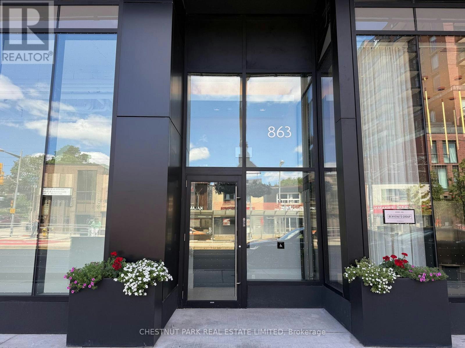 603-863 St Clair Avenue, Toronto, ON, M6C 0B2