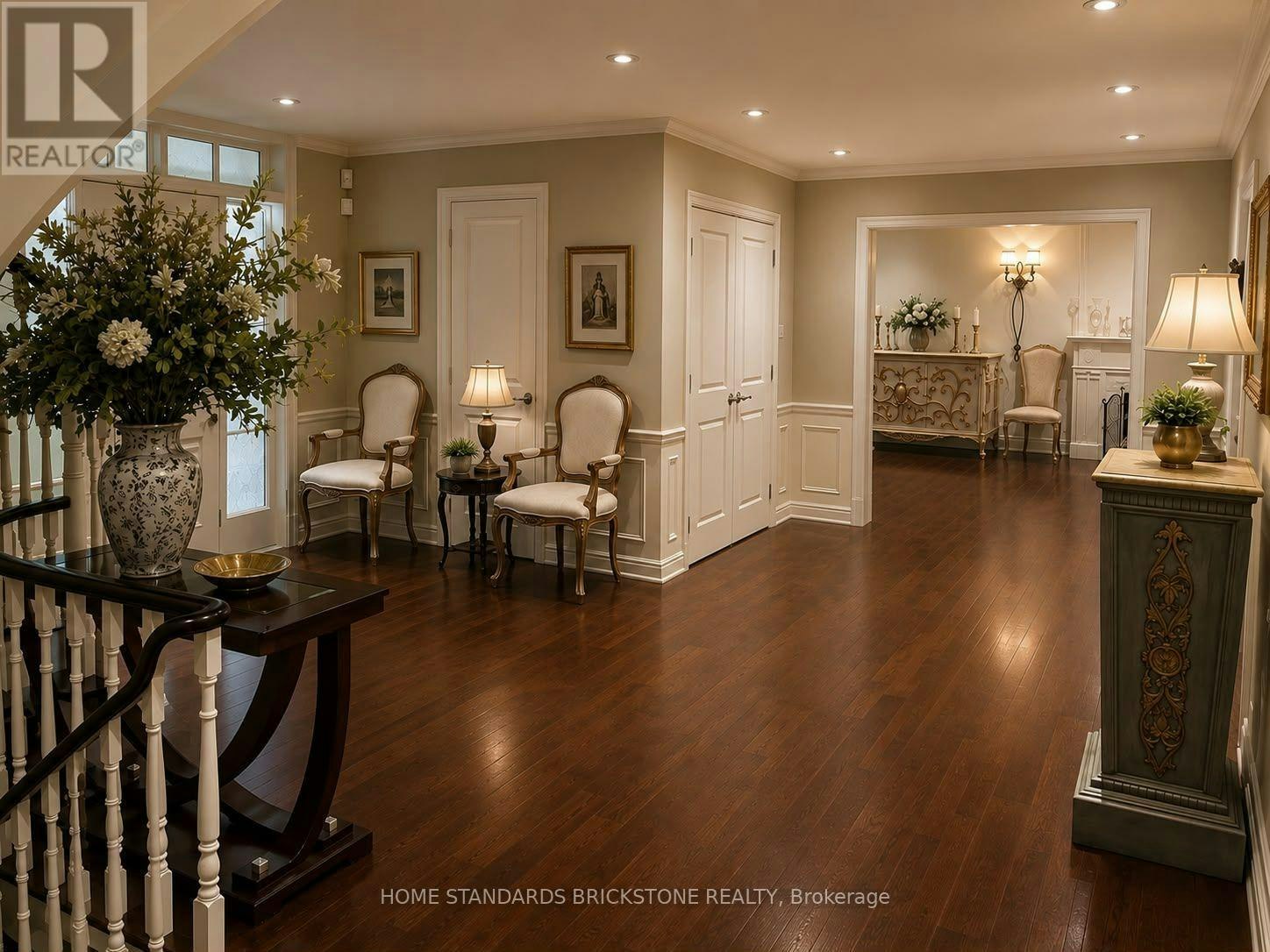 2 Zaharias Court, Toronto, ON, M2L 2H6 - 2