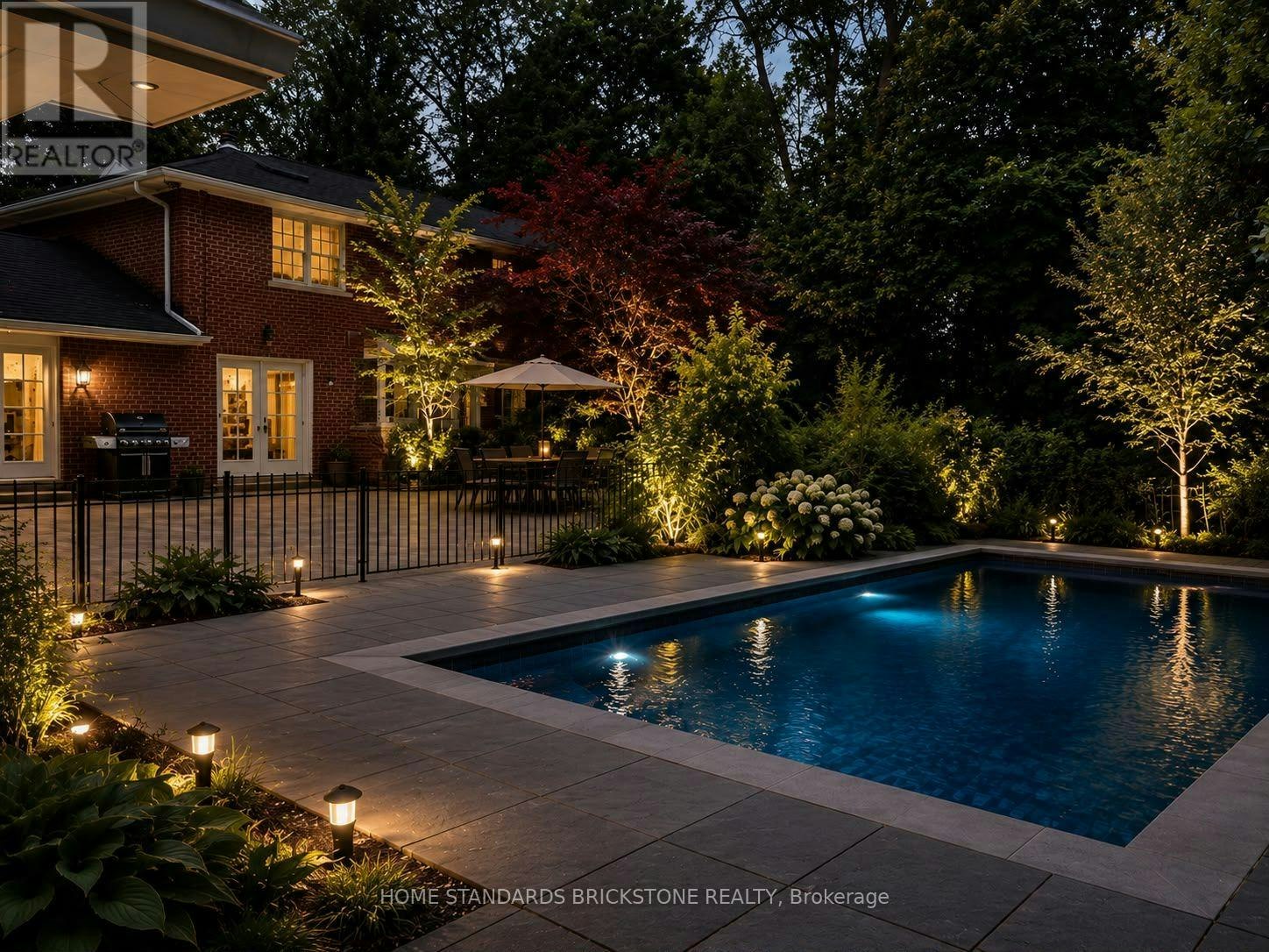 2 Zaharias Court, Toronto, ON, M2L 2H6 - 11