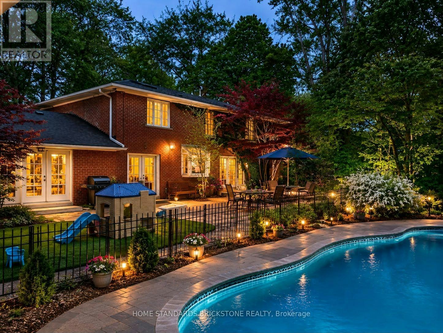 2 Zaharias Court, Toronto, ON, M2L 2H6 - 12