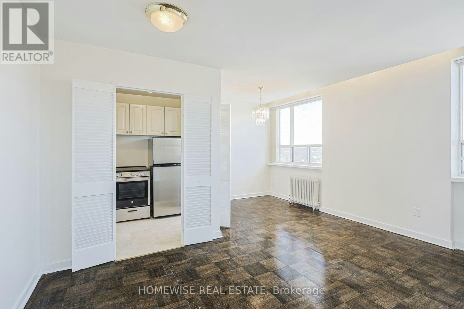 902-485 Kingston Road, Toronto, ON, M4L 1V6 - 4