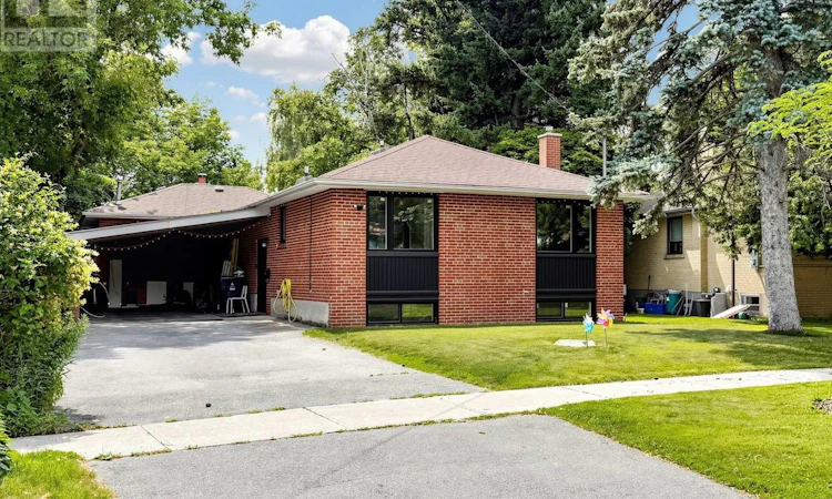 8 Applefield Drive