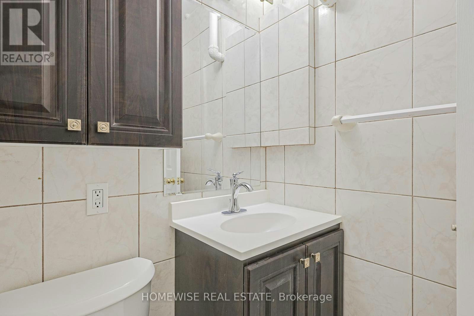 105-485 Kingston Road, Toronto, ON, M4L 1V6 - 24