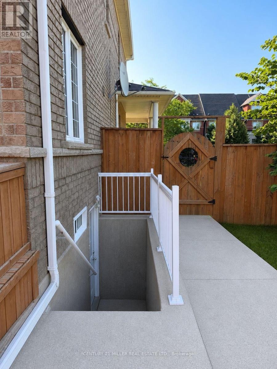 5214 Preservation Circle, Mississauga, ON, L5M 7T2 - 6