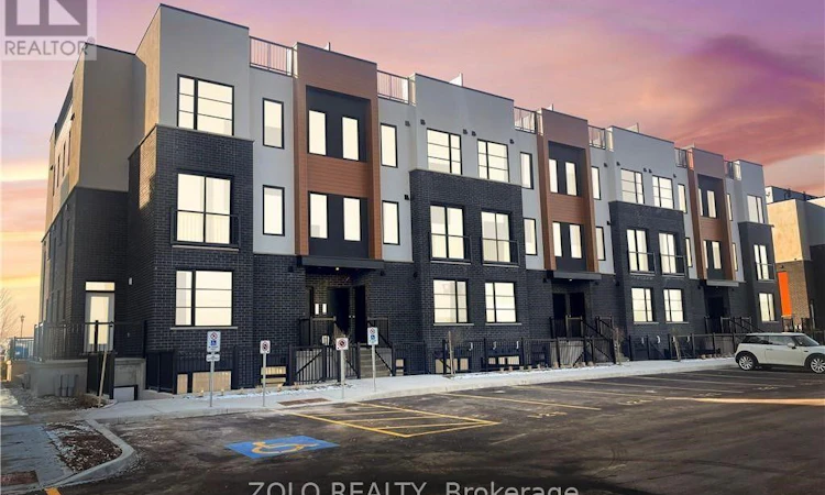 151-3900 Savoy Street
