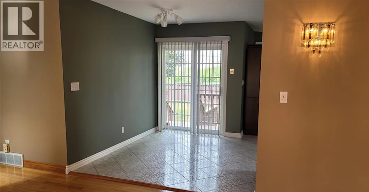 138 Hampton, Windsor, ON, N9E 4M5 - 4