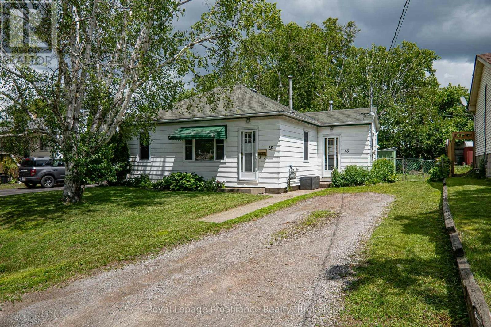 45 Valleyview Crescent, Belleville, ON, K8P 3E9