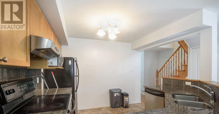 201 Freedom Private, Ottawa, ON, K1G 6W1 - 8