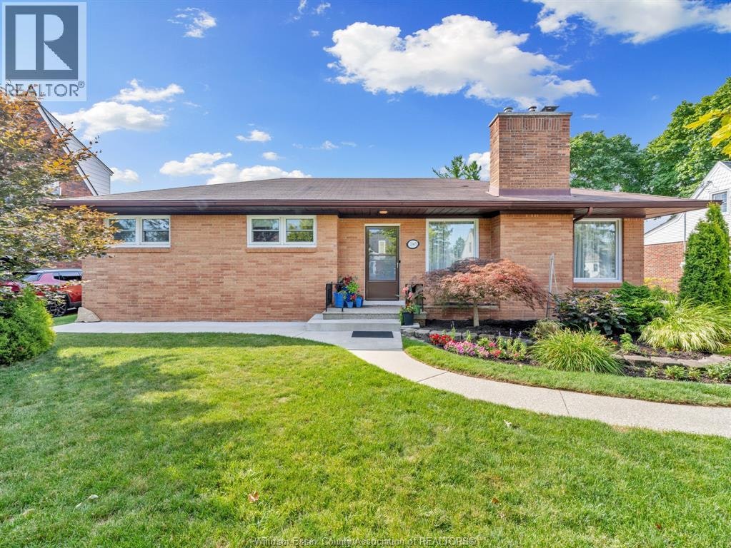 2065 Verdun Avenue, Windsor, ON, N8W 1P6