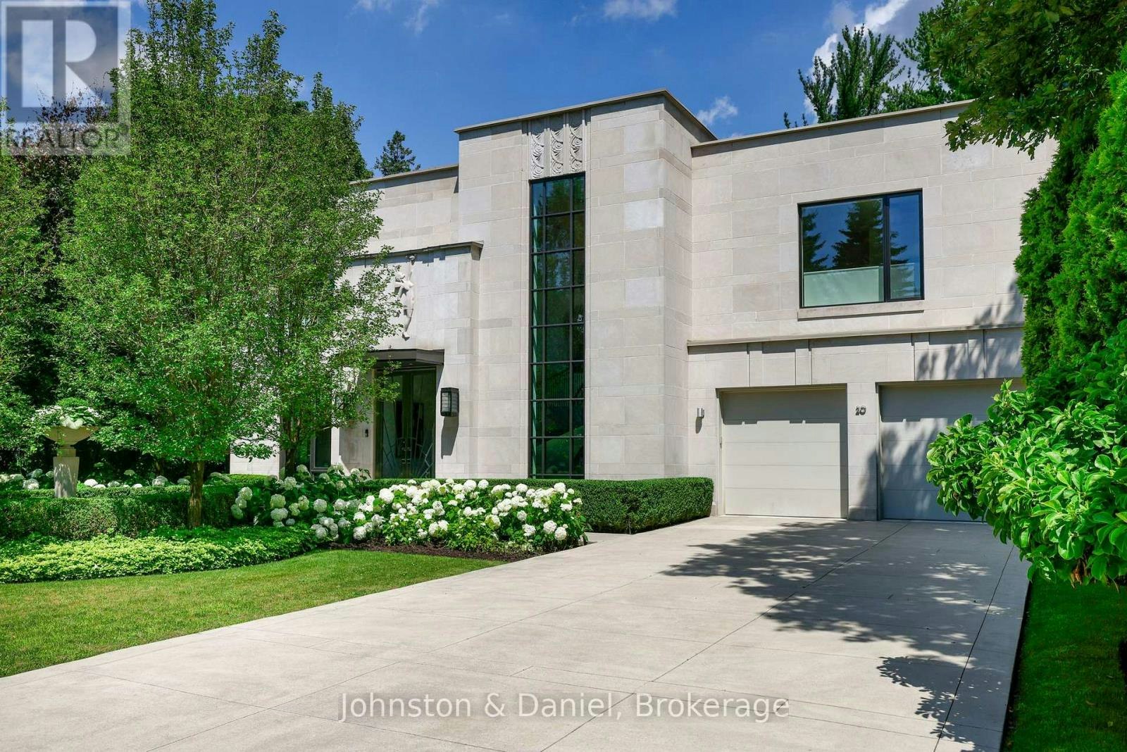 20 Forest Glen Crescent, Toronto, ON, M4N 2E8