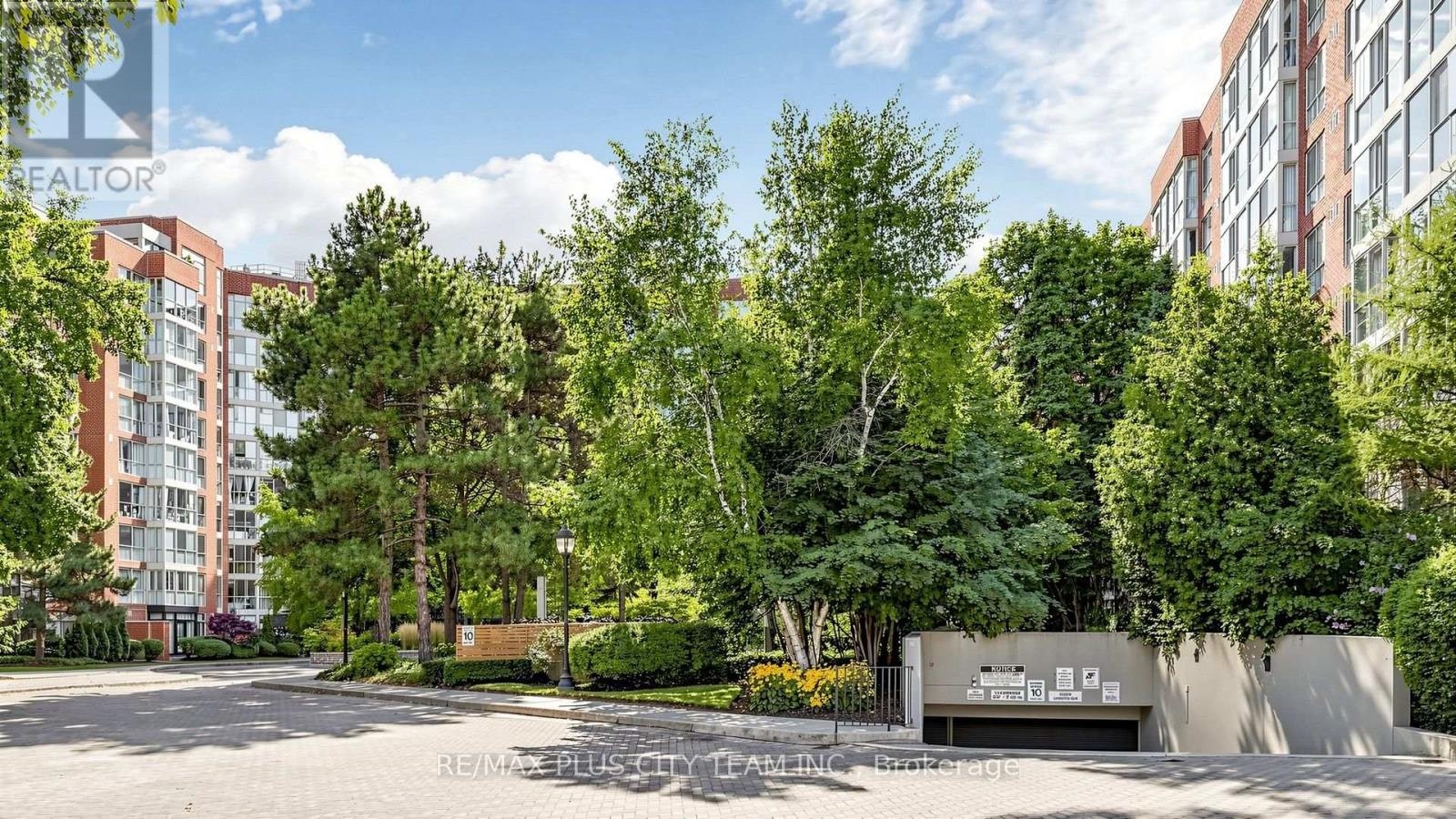 437-22 Southport Street, Toronto, ON, M6S 4Y9 - 40