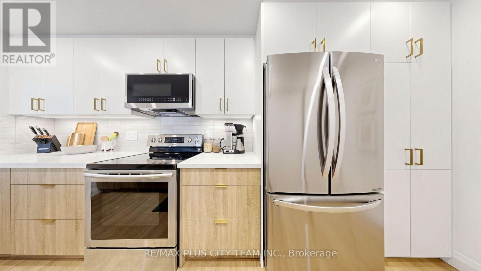437-22 Southport Street, Toronto, ON, M6S 4Y9 - 11